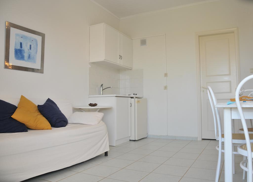 Villa Fleria Seaside Studios & Apts Gerani  Екстер'єр фото