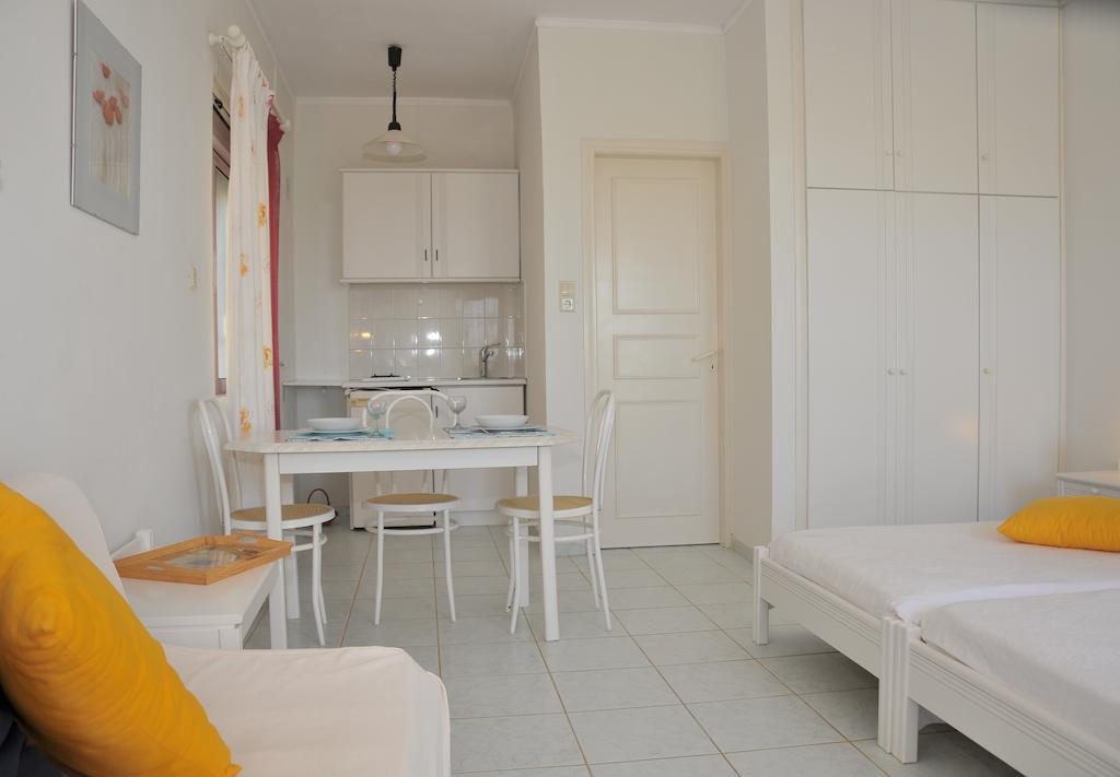 Villa Fleria Seaside Studios & Apts Gerani  Екстер'єр фото