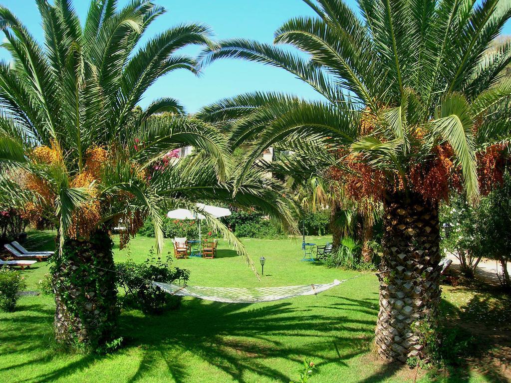 Villa Fleria Seaside Studios & Apts Gerani  Екстер'єр фото