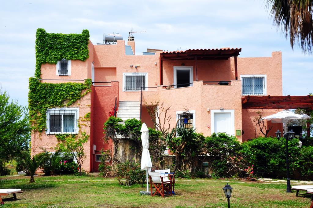 Villa Fleria Seaside Studios & Apts Gerani  Екстер'єр фото